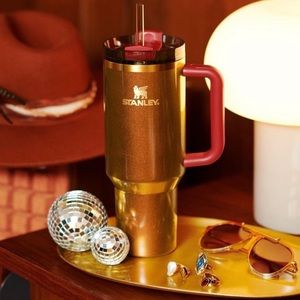 Country Gold  Limited Edition Stanley x Lainey Wilson 40oz Quencher